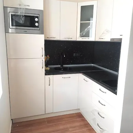 Apartament Beachfront 1-bedroom Stylish & Compact *