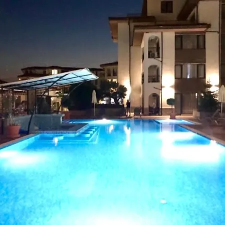 Beachfront 1-bedroom Stylish & Compact Apartament Burgas