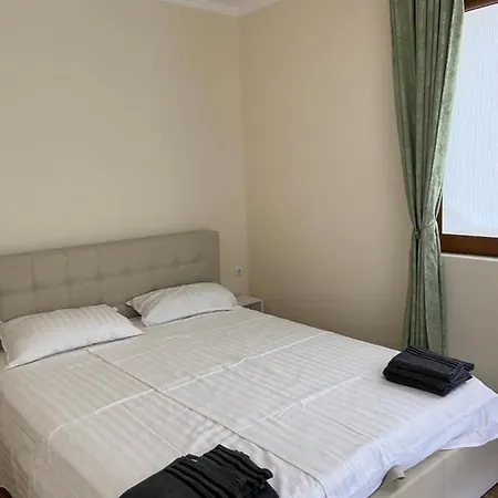 Beachfront 1-bedroom Stylish & Compact Burgas