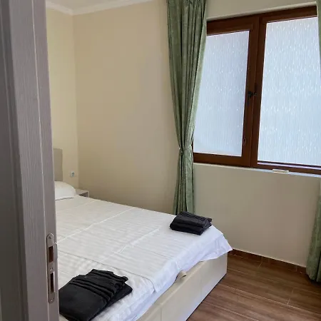 Beachfront 1-bedroom Stylish & Compact Apartament *