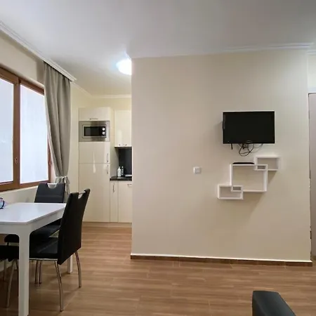 Beachfront 1-bedroom Stylish & Compact Apartament Burgas
